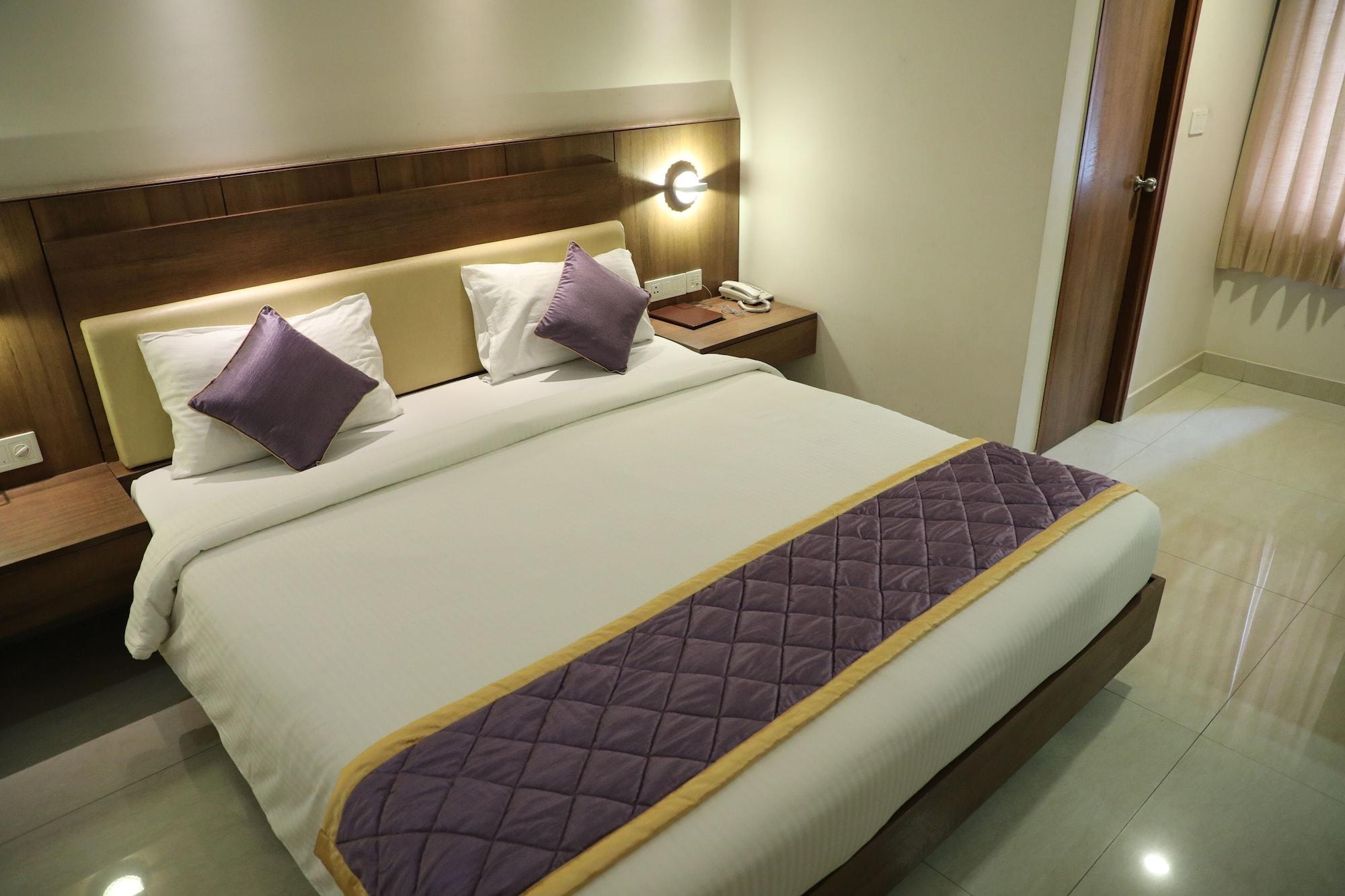 The Pommels Business Hotel Bangalore Exterior foto
